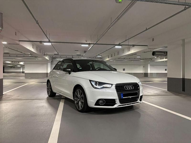Weiß Gebraucht 2012 Audi A1 Design Kleinwagen | 6.300 € (Etwas zu teuer) - Bild 1/4