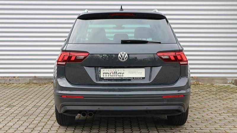 Gebraucht VW Tiguan IQ Drive 131 PS (96 kW) 2019 Grau SUV