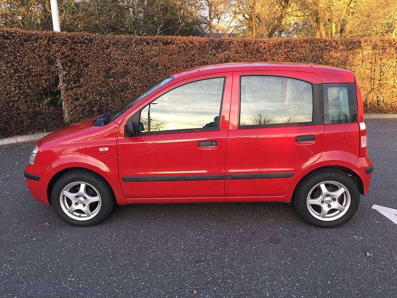 Rot Gebraucht 2012 Fiat Panda Kleinwagen | 1.780 € (Guter Preis) - Bild 1/4