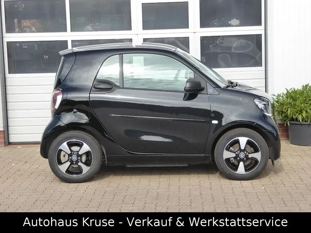 Gebraucht Smart ForTwo Electric Drive Exclusive 60 kW (82 PS) 2024 Schwarz