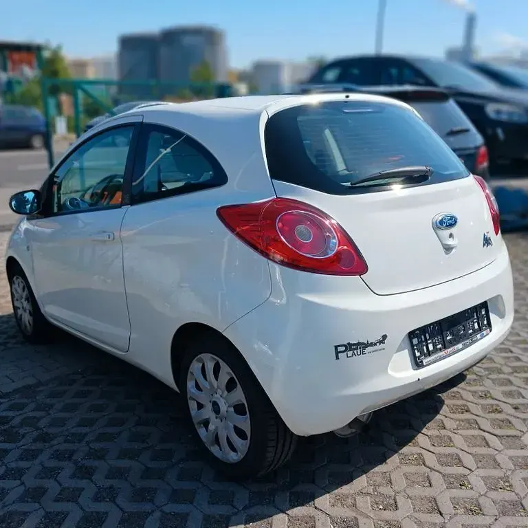 Gebraucht Ford Ka Titanium 69 PS (50 kW) 2009 Weiß Kleinwagen