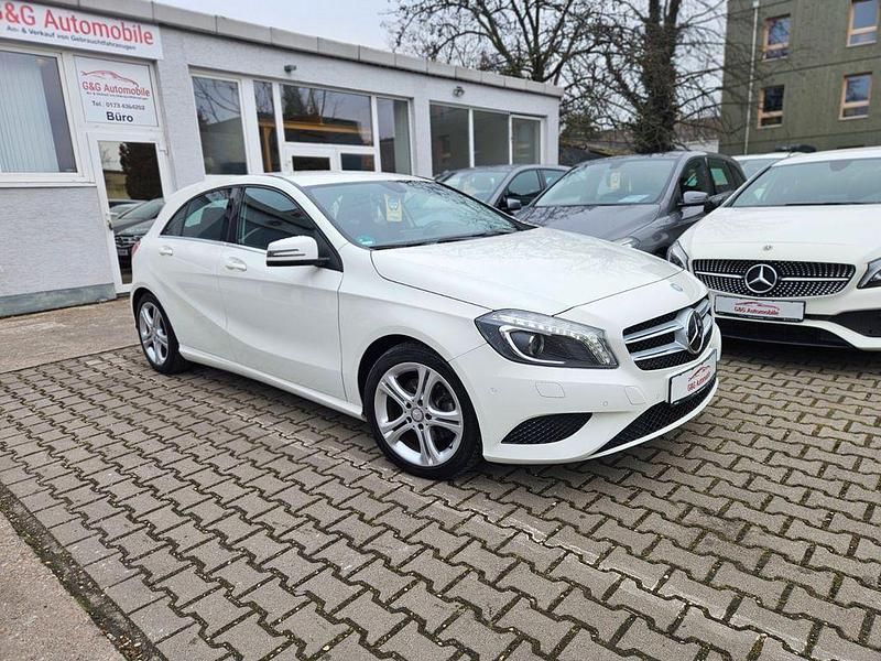 Weiß Gebraucht 2013 Mercedes A200 Limousine | 12.499 € (Fairer Preis) - Bild 1/4
