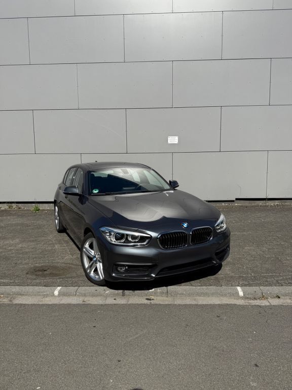 Grau Gebraucht 2017 BMW 120 Advantage Kleinwagen | 17.250 € (Etwas zu teuer) - Bild 1/4