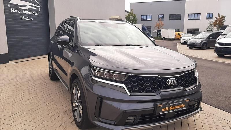 Schwarz Gebraucht 2021 Kia Sorento Platinum SUV | 29.900 € (Etwas zu teuer) - Bild 1/4