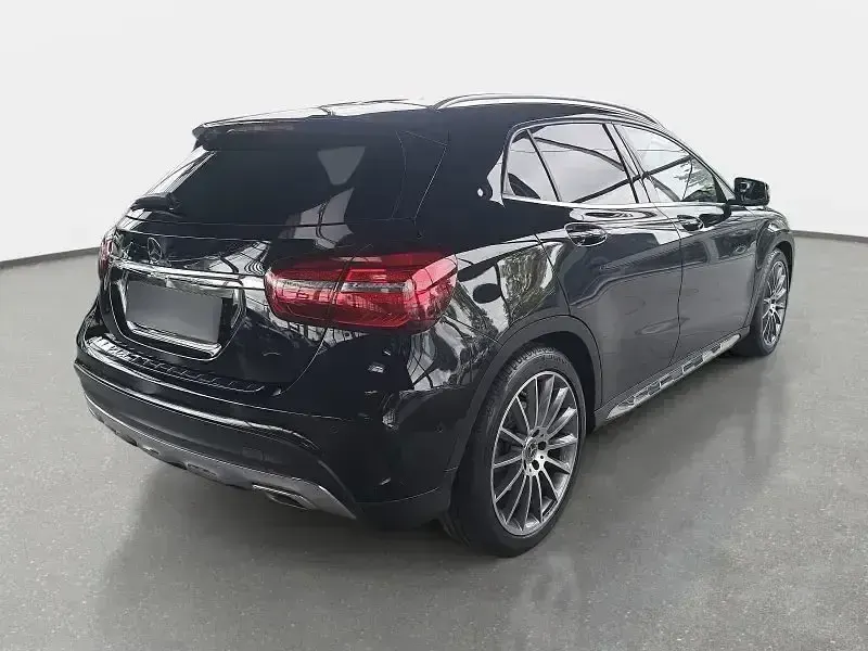 Gebraucht Mercedes GLA250 AMG line 211 PS (155 kW) 2019 Schwarz SUV