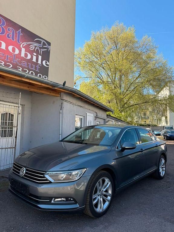 Gebraucht VW Passat Comfortline 179 PS (131 kW) 2015 Grau Limousine
