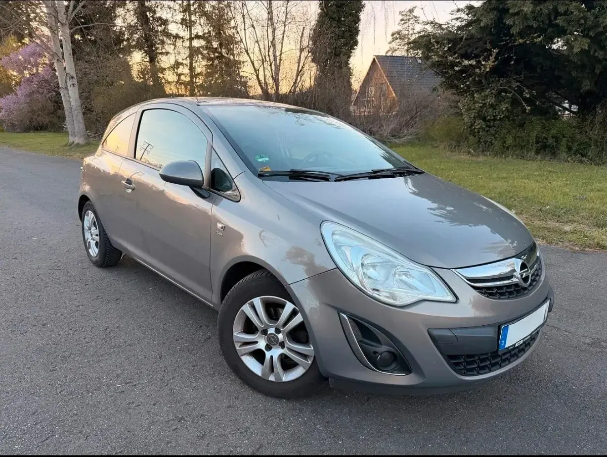 Gebraucht Opel Corsa 69 PS (50 kW) 2011 Grau Kleinwagen