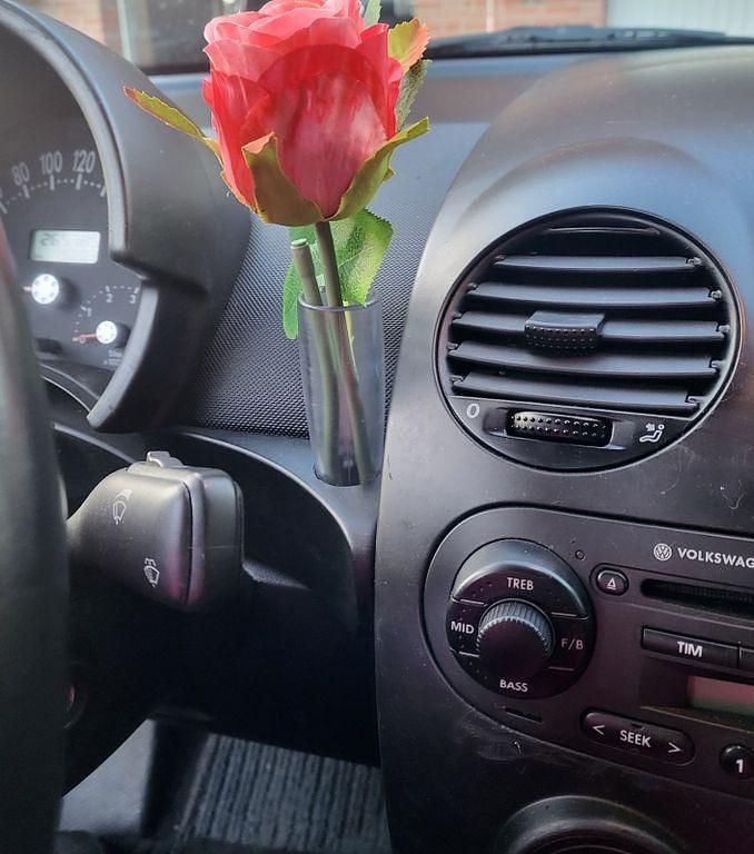 Gebraucht VW New Beetle 101 PS (74 kW) 2004 Schwarz Kleinwagen