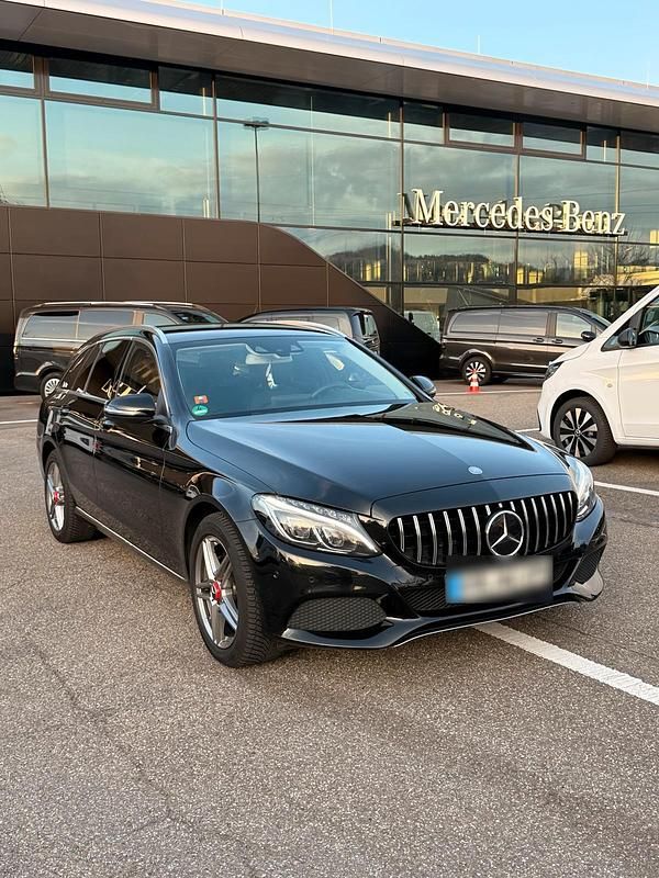 Gebraucht Mercedes C220 170 PS (125 kW) 2016 Schwarz Kombi