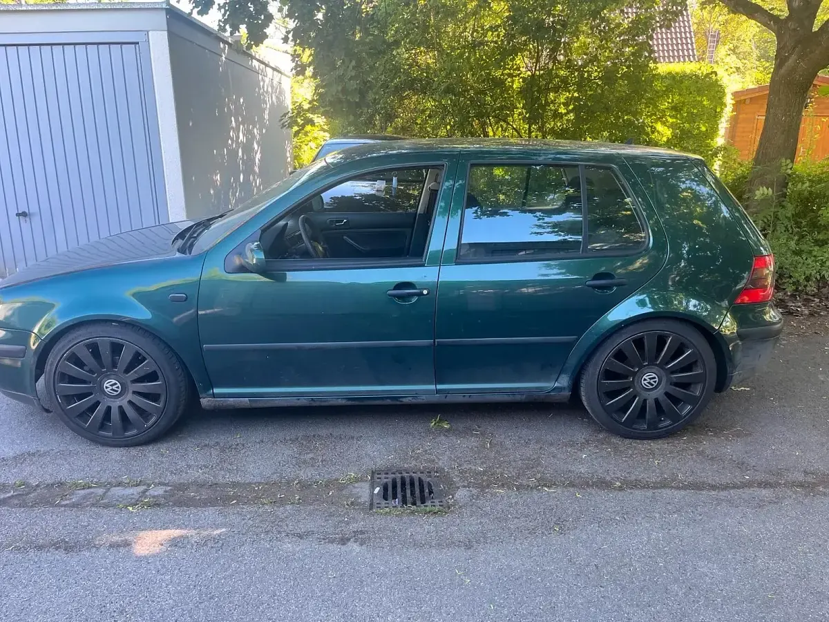 Gebraucht VW Golf IV 75 PS (55 kW) 2002 Grün Kleinwagen