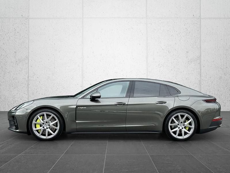 Gebraucht Porsche Panamera 4S 544 PS (400 kW) 2024 Grün Limousine