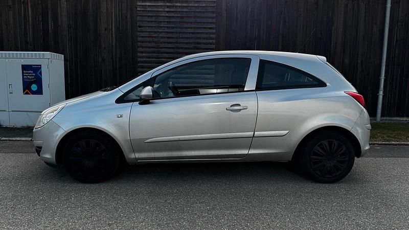 Gebraucht Opel Corsa 80 PS (58 kW) 2007 Silber Kleinwagen