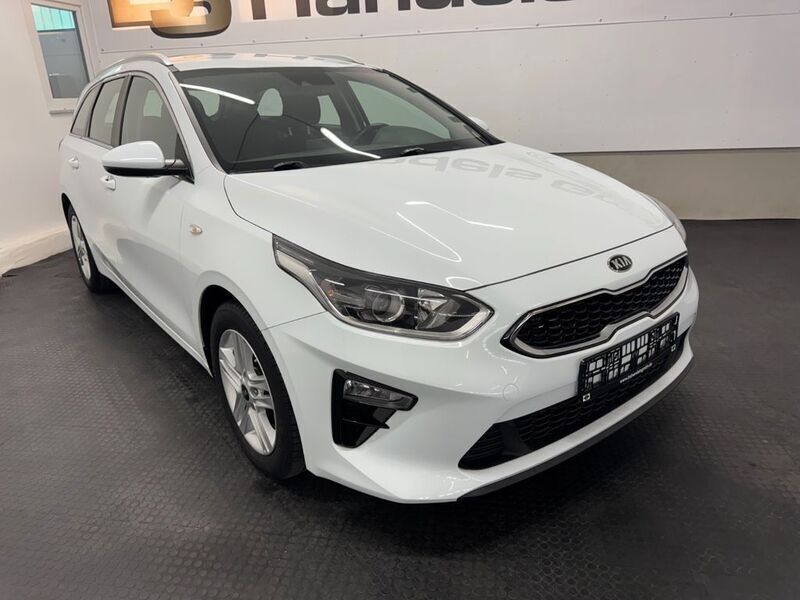 Weiß Gebraucht 2018 Kia Ceed Sportswagon Kombi | 13.450 € (Guter Preis) - Bild 1/4