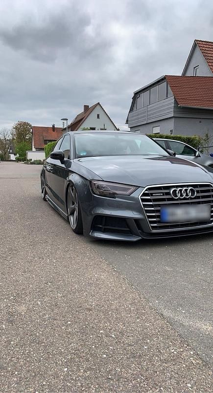 Gebraucht Audi A3 Ambiente 190 PS (139 kW) 2016 Grau Limousine