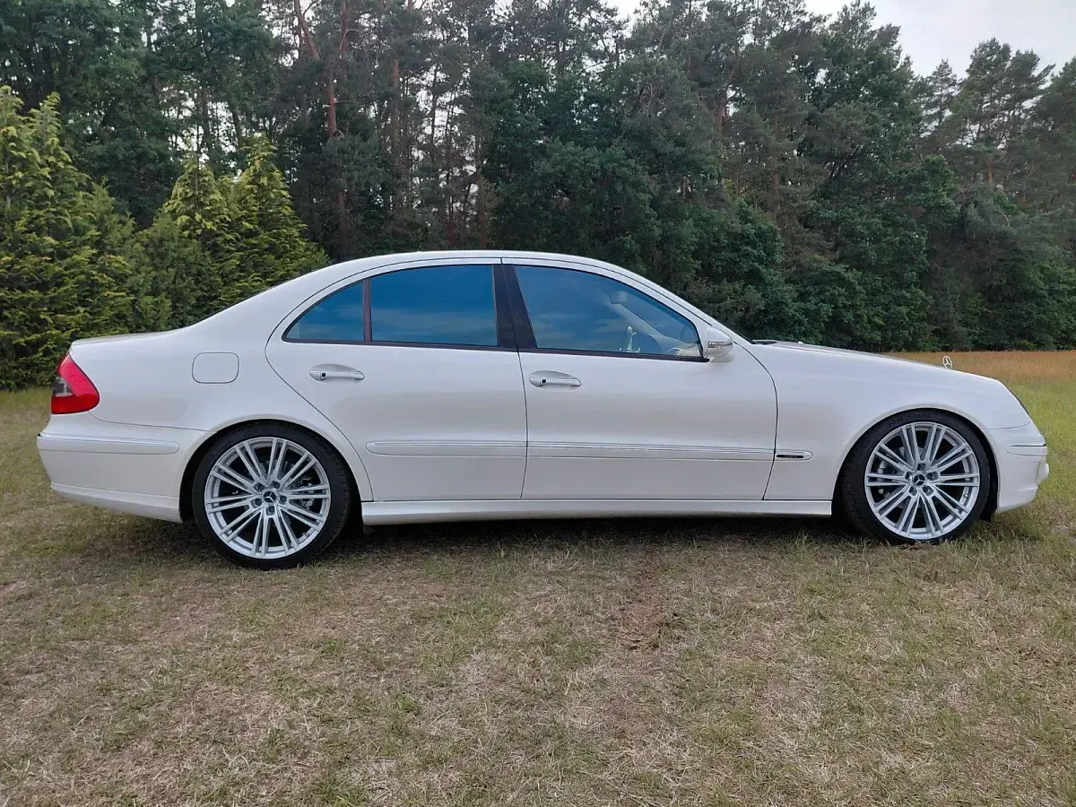 Gebraucht Mercedes E300 211 PS (155 kW) 2008 Weiß Limousine
