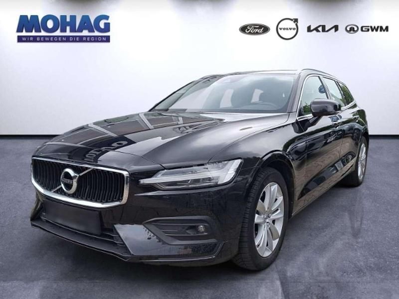 Schwarz Gebraucht 2021 Volvo V60 Momentum Kombi | 29.990 € (Fairer Preis) - Bild 1/4