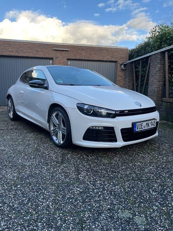 Gebraucht VW Scirocco R 265 PS (194 kW) 2010 Weiß Coupé