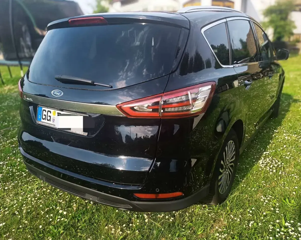 Gebraucht Ford S-MAX Trend 150 PS (110 kW) 2019 Schwarz Van / Kleinbus