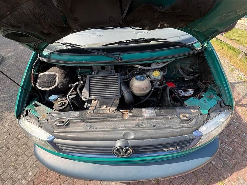 Grün Gebraucht 1996 VW T4 Van | 4.000 € (Teuer) - Bild 1/4