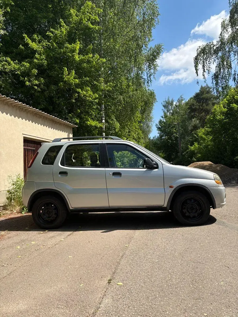 Gebraucht Suzuki Ignis 83 PS (61 kW) 2001 Silber Kleinwagen