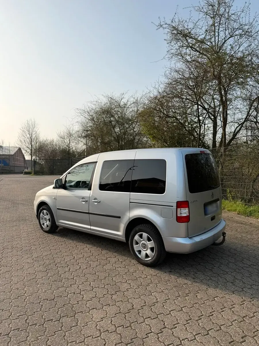 Gebraucht VW Caddy Life 105 PS (77 kW) 2008 Silber Van / Kleinbus