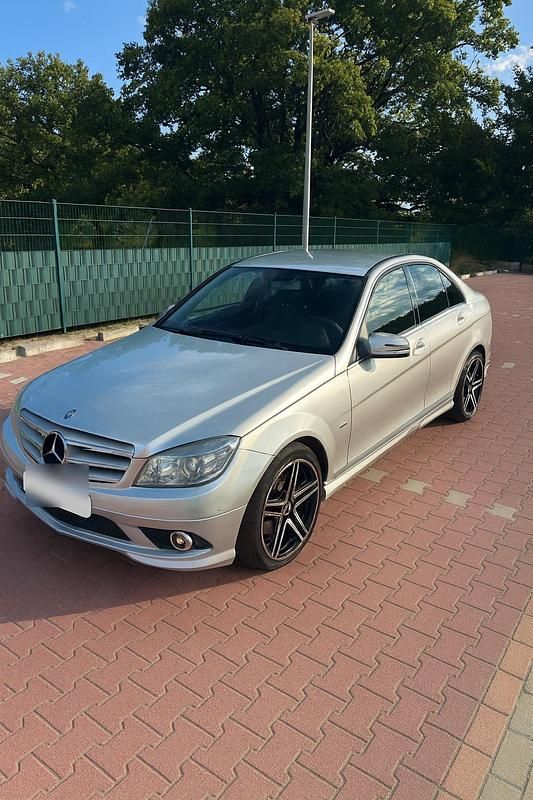 Silber Gebraucht 2009 Mercedes C220 Limousine | 4.995 € (Fairer Preis) - Bild 1/4