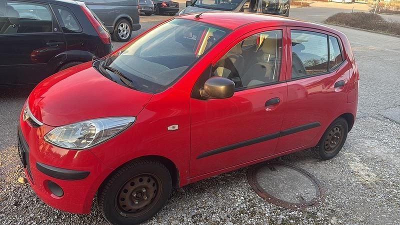 Gebraucht Hyundai i10 75 PS (55 kW) 2009 Rot Kleinwagen