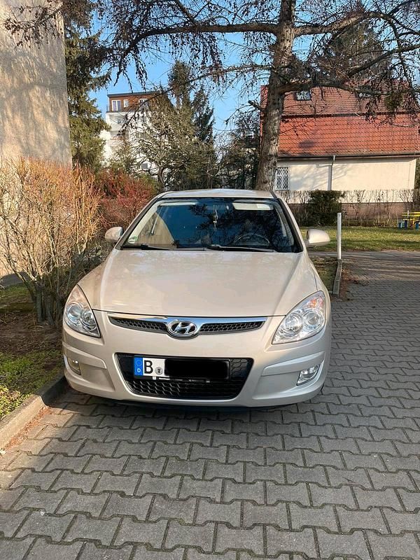 Gebraucht 2007 Hyundai i30 Limousine | 3.800 € (Teuer) - Bild 1/4