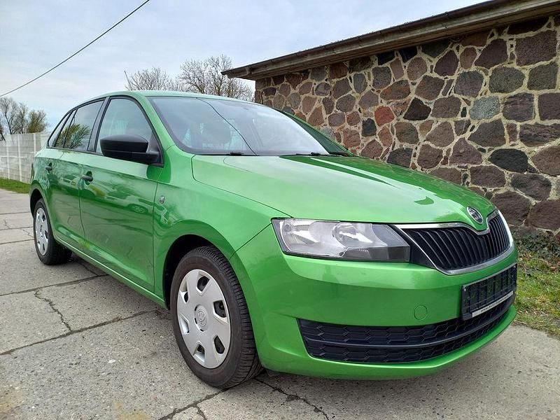 Gebraucht Skoda Rapid Active 86 PS (63 kW) 2013 Grün Kleinwagen