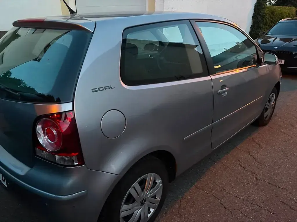 Gebraucht VW Polo Sportline 80 PS (58 kW) 2006 Silber Kleinwagen