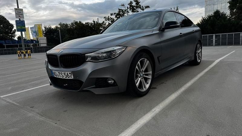 Silber Gebraucht 2016 BMW 330 Gran Turismo Sport Line Limousine | 12.500 € (Guter Preis) - Bild 1/4