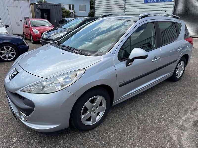 Grau/metallicmit schutzlack Gebraucht 2009 Peugeot 207 Urban Move Kombi | 1.999 € (Etwas zu teuer) - Bild 1/4