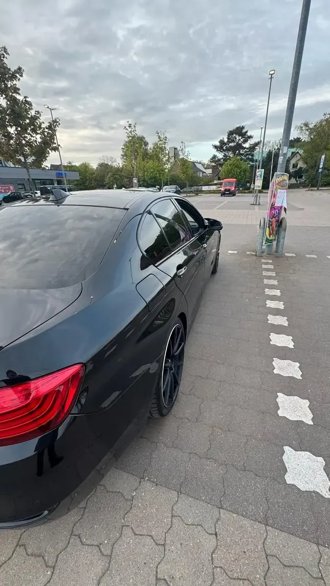 Gebraucht BMW 528 245 PS (180 kW) 2013 Schwarz Limousine