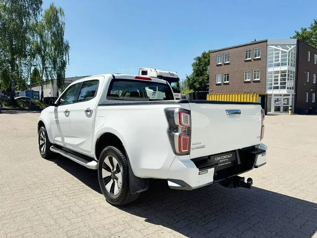 Gebraucht Isuzu D-Max 163 PS (119 kW) 2022 Weiß Pickup