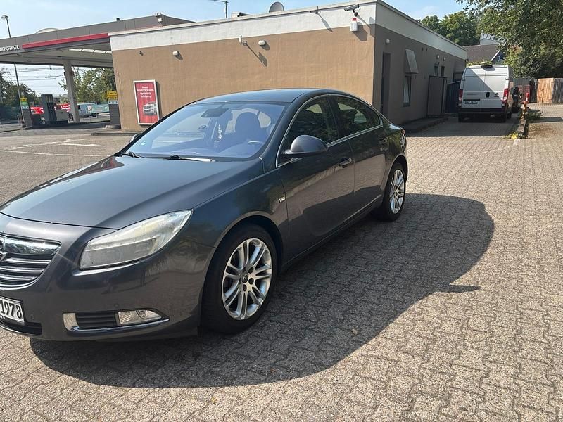 Grau Gebraucht 2008 Opel Insignia Limousine | 3.900 € (Guter Preis) - Bild 1/4