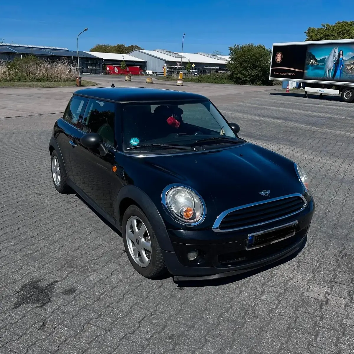 Käytetty Mini Cooper 95 HP (69 kW) 2009 Musta Viistoperä