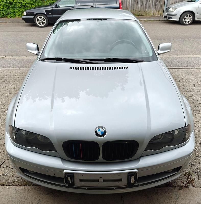 Silber Gebraucht 2000 BMW 320 Sport Line Coupé | 5.999 € (Fairer Preis) - Bild 1/4