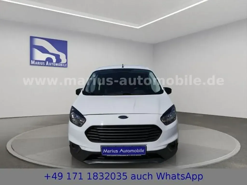 Gebraucht Ford Transit Trend 101 PS (74 kW) 2023 Weiß Van
