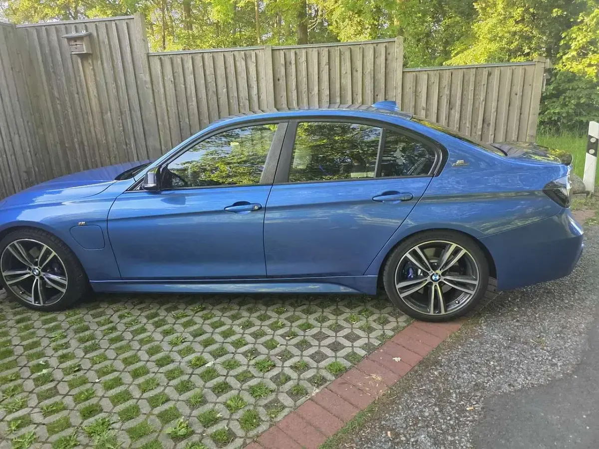 Gebraucht BMW 330e iPerformance 184 PS (135 kW) 2017 Limousine