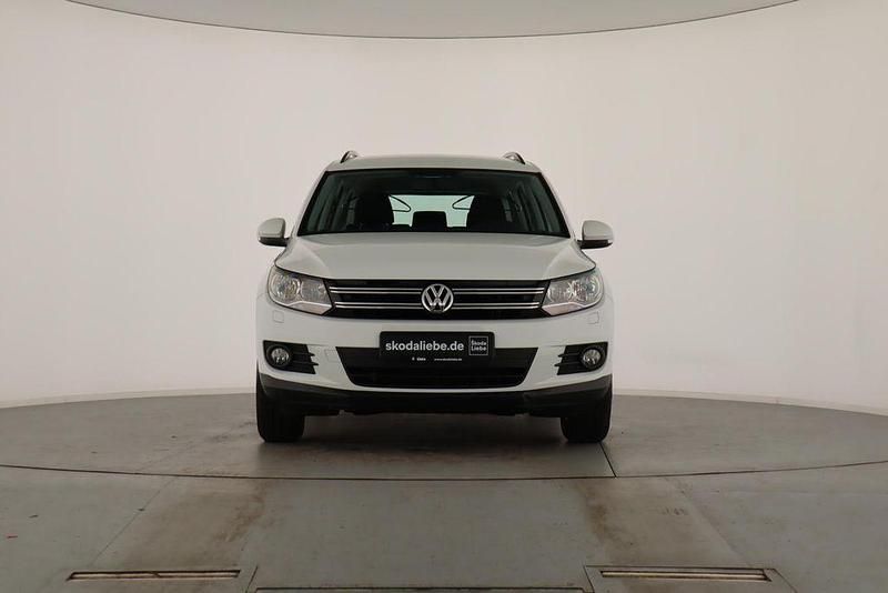 Gebraucht VW Tiguan Trendline 125 PS (91 kW) 2016 Pure white SUV