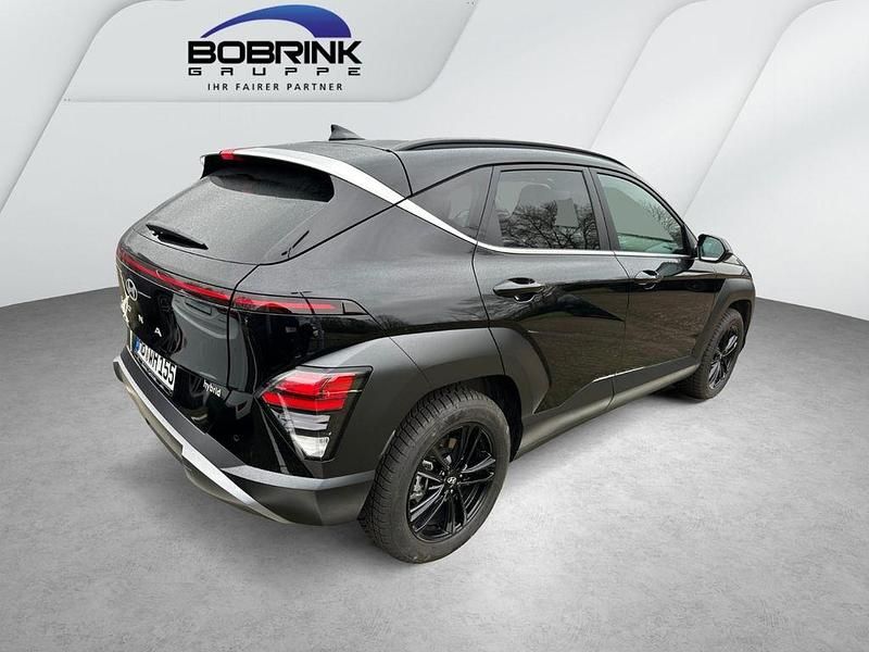 Gebraucht Hyundai Kona Trend 129 PS (94 kW) 2025 Abyss black / mic SUV