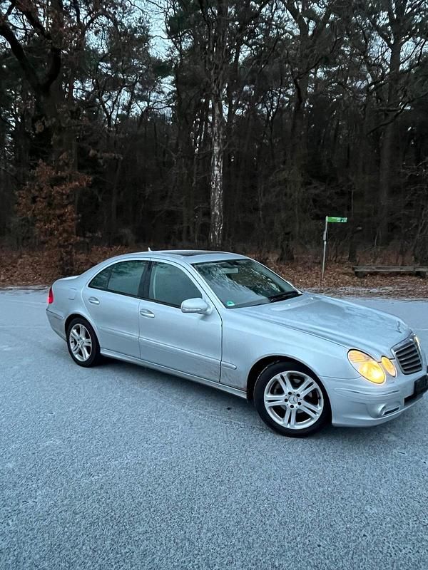 Gebraucht Mercedes E280 Sport 190 PS (139 kW) 2008 Silber Limousine
