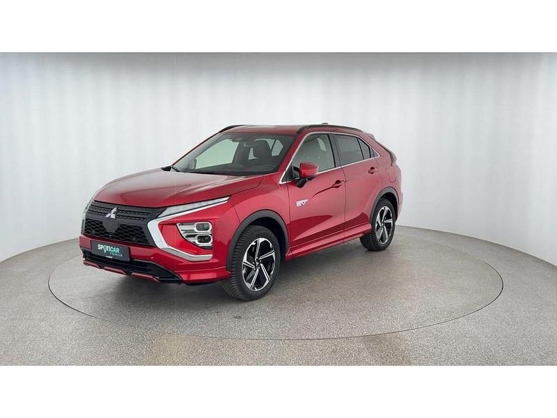 Używany Mitsubishi Eclipse Cross Plus 188 KM (138 kW) 2022 Czerwony SUV