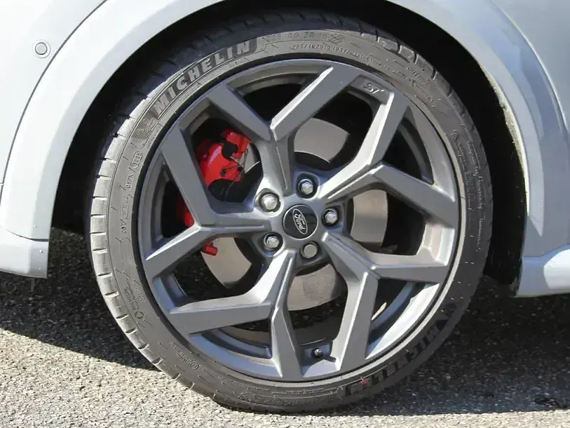 Gebraucht Ford Puma Performance Edition 200 PS (147 kW) 2024 Grau SUV