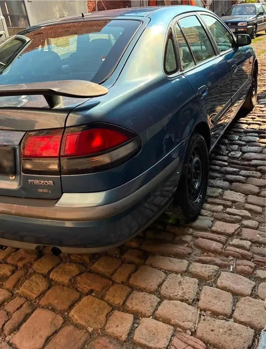 Gebraucht Mazda 626 115 PS (84 kW) 1998 Blau Limousine
