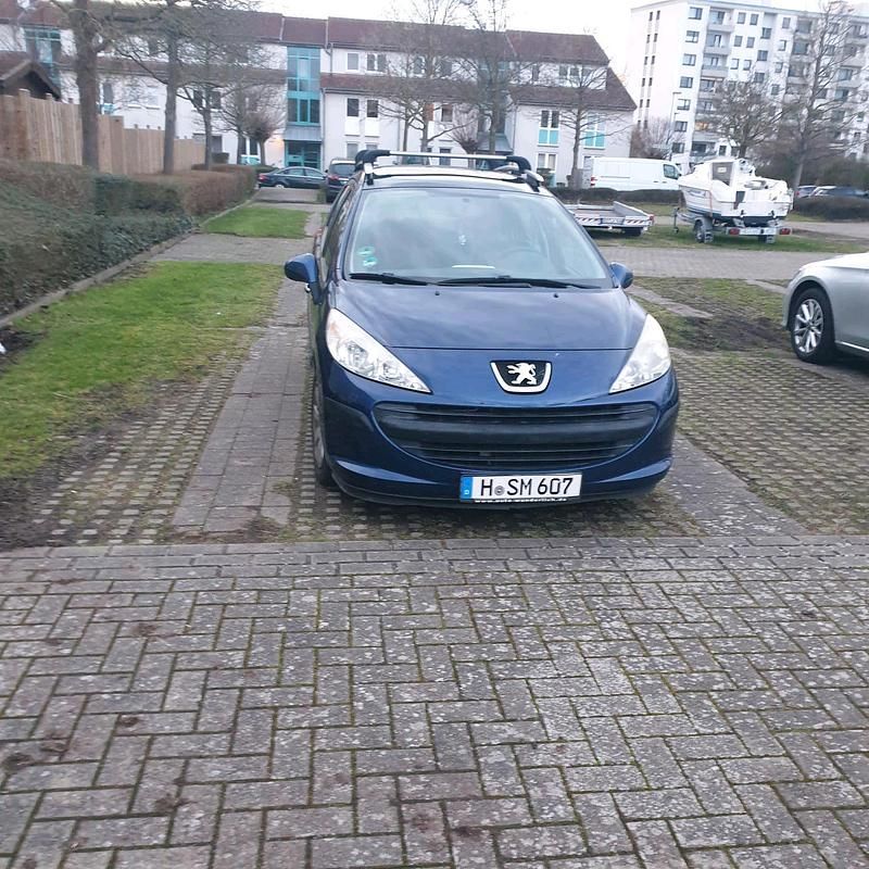 Gebraucht Peugeot 207 90 PS (66 kW) 2008 Blau Kombi