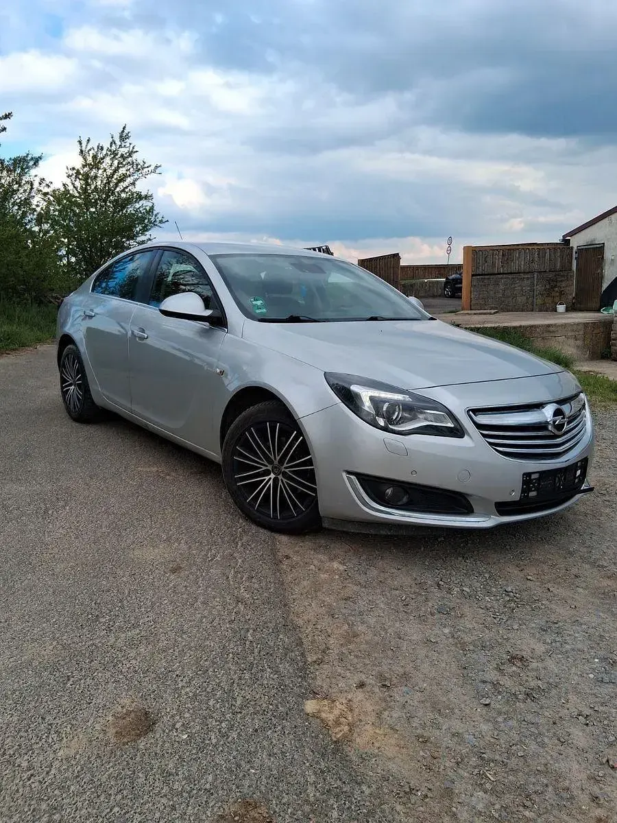 Gebraucht Opel Insignia Business Edition 140 PS (102 kW) 2014 Grau Limousine