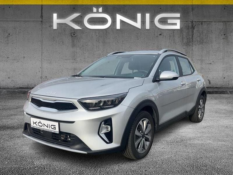 Silber Gebraucht 2023 Kia Stonic Vision SUV | 19.990 € (Fairer Preis) - Bild 1/4