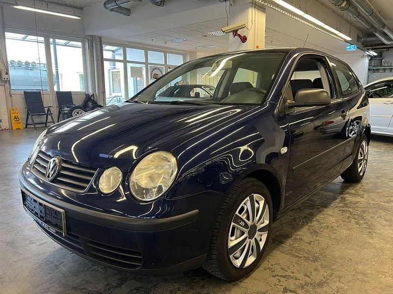 Blau Gebraucht 2004 VW Polo Limousine | 1.690 € (Fairer Preis) - Bild 1/4