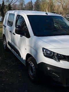 Gebraucht Peugeot Partner 131 PS (96 kW) 2019 Weiß Van / Kleinbus